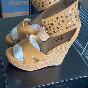 Luichiny Tan Studded Wedge Sandals Size 6.5